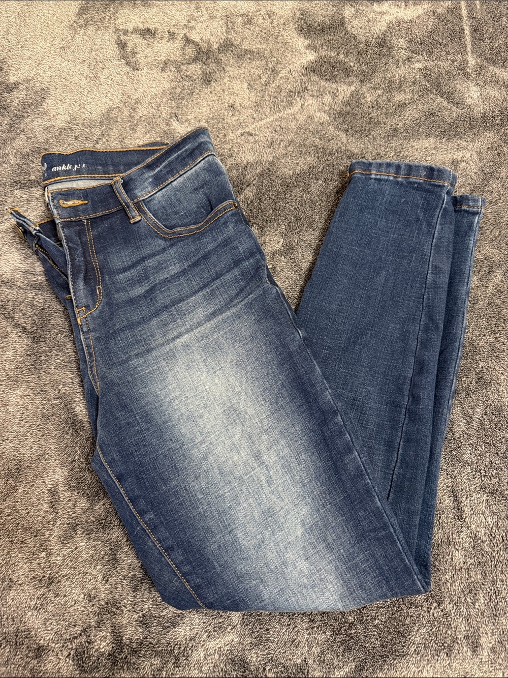 NY Company Mid Blue Skinny Ankle Jeans